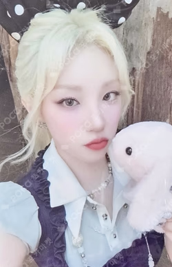 Motivation POP UP STORE PHOTOCARD SET YUQI photocard image