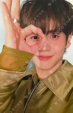 From Real to Surreal APPLEMUSIC YANG YO SEOP photocard image