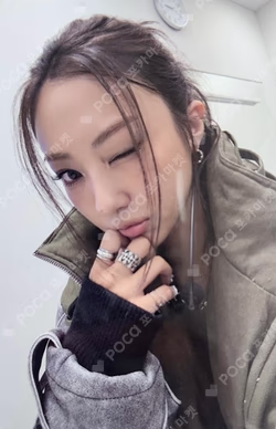 MEOVV OFFICIAL LIGHT STICK TBL SHOP GAWON photocard image