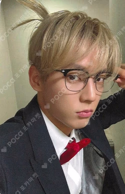 HOOK APPLEMUSIC LEE MINHYUK photocard image