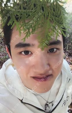 ZZirang-e & Charles X MoriBori Bakery POP-UP STORE: BAKING TIME Charles PHOTO CARD KEYRING D.O. photocard image