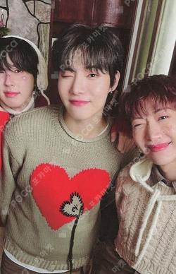 SECRET SANTA Unit photocard image