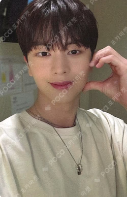 2024 YOOKSUNGJAE POP-UP STORE in TOKYO [육성재 개인전 : Look Closely (1995作)] REWARD YOOK SUNGJAE photocard image