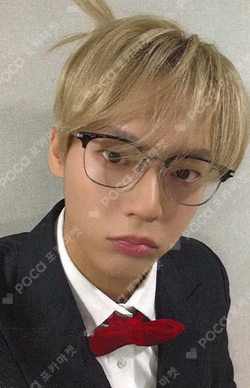 HOOK APPLEMUSIC LEE MINHYUK photocard image
