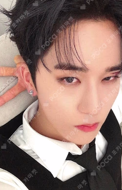 LOST JunWoo photocard image