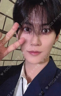 LOST Ian photocard image