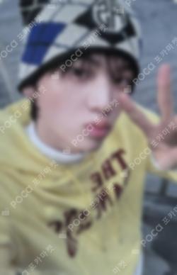 play hard BROADCAST SHINYU photocard image