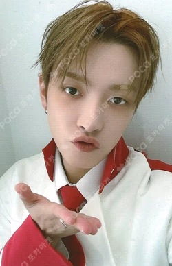 ATEEZ X ANITEEZ POP-UP EXHIBITION & STORE ANITEEZ IN THE CALLING CARRY-ON BAG