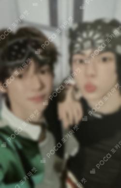 play hard Weverse Albums ver. Unit photocard image