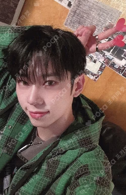UPSIDE DOWN BROADCAST KIM DONG HYUN photocard image