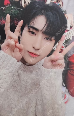 ‘ONE’ day in the ‘We’nter HARIN photocard image