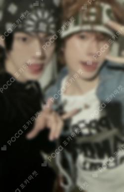 play hard Weverse Albums ver. Unit photocard image