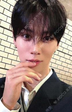 LOST Ian photocard image
