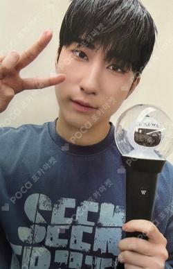 OFFICIAL LIGHT STICK HARIN photocard image