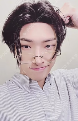 ATEEZ 7TH ANNIVERSARY OFFICIAL POP-UP '8ROOM' RANDOM PHOTOCARD PACK ver.A