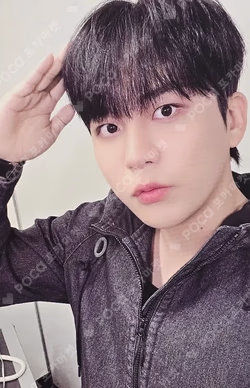 ATEEZ 7TH ANNIVERSARY OFFICIAL POP-UP '8ROOM' RANDOM PHOTOCARD PACK ver.A JONGHO photocard image