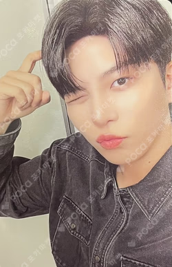 ATEEZ 7TH ANNIVERSARY OFFICIAL POP-UP '8ROOM' ROOM SPRAY JONGHO photocard image