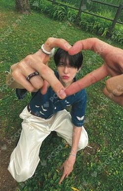 Electric Heart : Born to Glow MILLIONMUSIC KYUNG MIN photocard image
