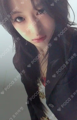 WE GO UP BROADCAST AHYEON photocard image