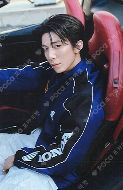 LOVE RACE HMV HWIYOUNG photocard image