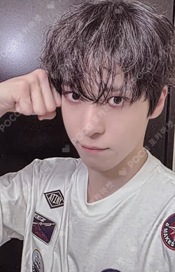 ATEEZ 7TH ANNIVERSARY OFFICIAL POP-UP '8ROOM' RANDOM PHOTOCARD PACK ver.A YUNHO photocard image