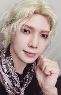 ATEEZ 7TH ANNIVERSARY OFFICIAL POP-UP '8ROOM' RANDOM PHOTOCARD PACK ver.A