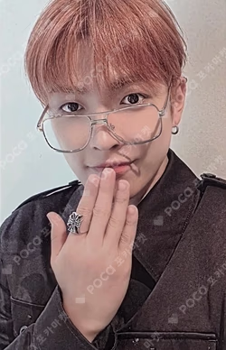 ATEEZ 7TH ANNIVERSARY OFFICIAL POP-UP '8ROOM' RANDOM PHOTOCARD PACK ver.A HONGJOONG photocard image