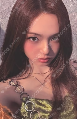 WE GO UP BROADCAST CHIQUITA photocard image