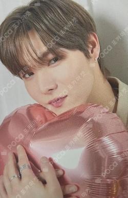 ONEWE WEVE 1st V MEMBERSHIP KIT YONGHOON photocard image