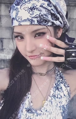 Not Just Pretty MUSICART MAI photocard image