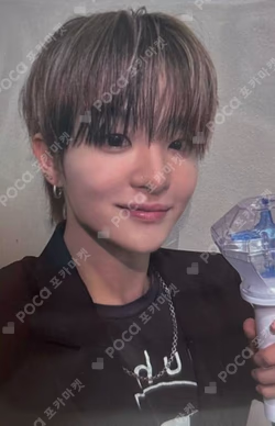 TREASURE OFFICIAL LIGHT STICK Ver.2 JIHOON photocard image