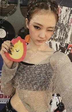 BURNING UP BROADCAST ELLA photocard image