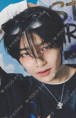 Stray Kids World Tour dominATE : celebrATE PHOTOCARD HOLDER