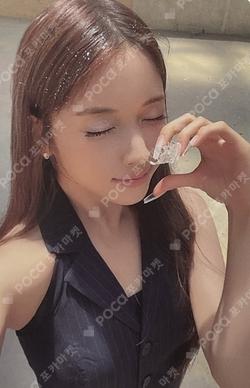 Blue Valentine Love Token Ver. JIWOO photocard image