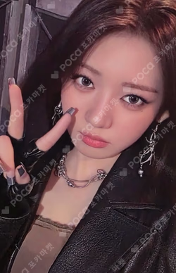 WE GO UP PATTERN Ver. RORA photocard image