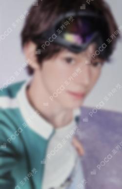 play hard BROADCAST HANJIN photocard image