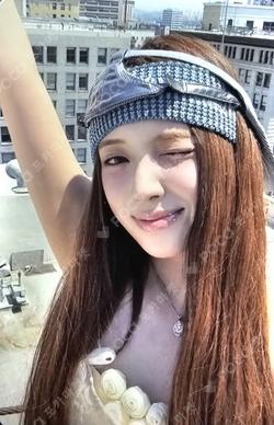 Blue Valentine BROADCAST JIWOO photocard image