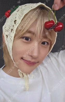 I did it. APPLEMUSIC PARKWONBIN photocard image