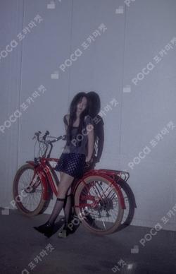 Blue Valentine Platform Album POCAALBUM Ver. Valentine ver. HAEWON photocard image