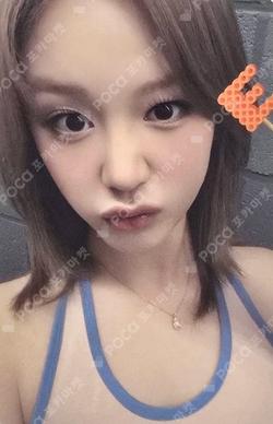 WE GO UP POP-UP STORE ALBUM PURCHASE BENEFITS PHARITA photocard image