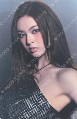 WE GO UP POP-UP STORE BABYMONSTER TRADING PHOTOCARD CHIQUITA photocard image