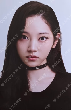 FAMOUS POP-UP RANDOM TRADING PHOTO CARD
