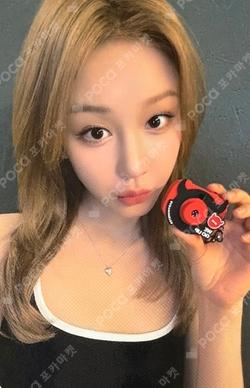 WE GO UP MINI BEAM KEYRING Ver. PHARITA photocard image