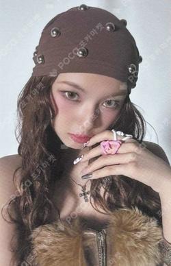 WE GO UP TOWER RECORDS CHIQUITA photocard image