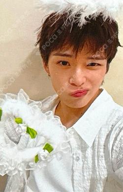 LOVE PULSE WEVERSE WINNER ASAHI photocard image