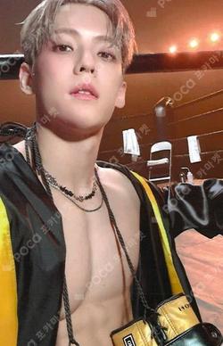 HOOK EVERLINE LEE MINHYUK photocard image