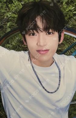 I did it. STARSHIPSQUARE KIMMINJAE photocard image