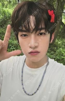 I did it. STARSHIPSQUARE KIMMINJAE photocard image