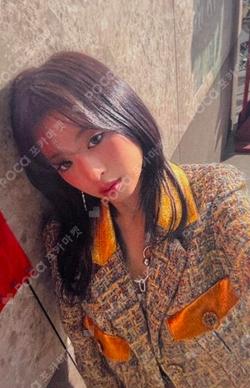 WE GO UP RAKUTEN AHYEON photocard image