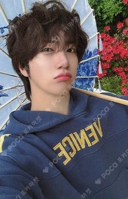 Dare to Crave QQ MUSIC WONJIN photocard image